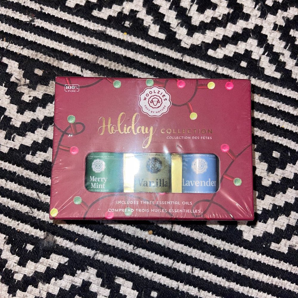Holiday Essential Oil Blend | Perfect for Aromatherapy, Soaps, Candles, & Lotion